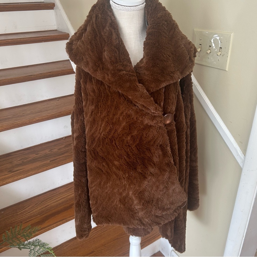 Adrienne Landau Caramel Faux Fur Swing Vest 1X 2 Button Asymmetrical Boho Luxe - Picture 1 of 10